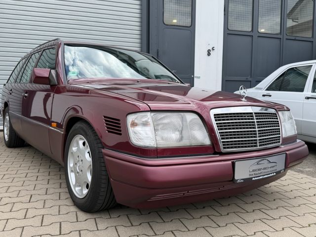 Mercedes-Benz W124 E300 D T Model AKTIV sehr gute Ausstattung